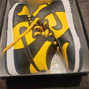 Nike Dunk High Retro Reverse Goldenrod Men’s size 9
